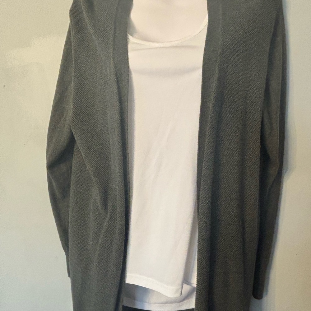 Women's Gray Open-Front Sweater